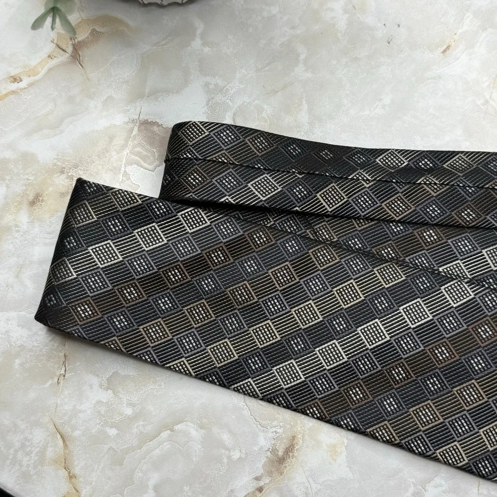 NWOT Pronto Uomo Silk Tie Triangle‎ Blue Brown X-Long 3 1/2